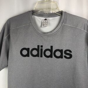 Adidas Men's Medium Designed To Move Logo T-Shirt Gray DZ8474 M
